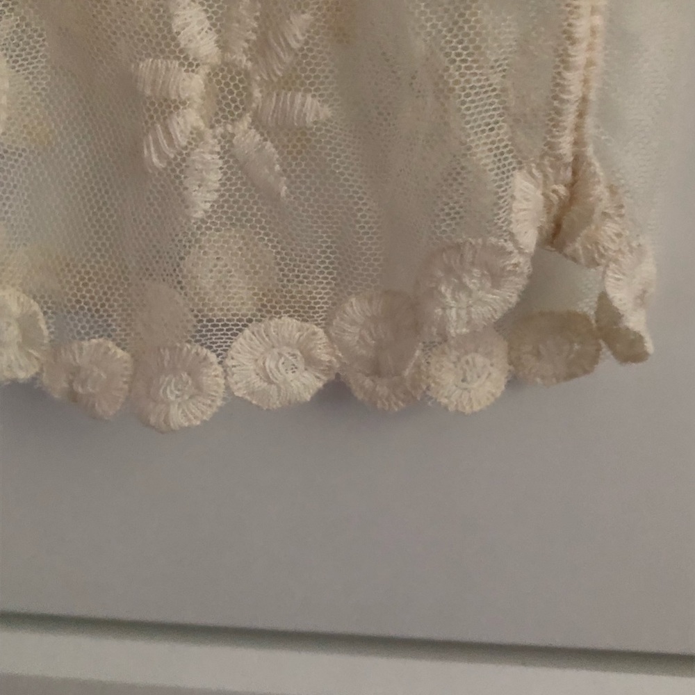Rewind Lace top - Picture 5 of 5